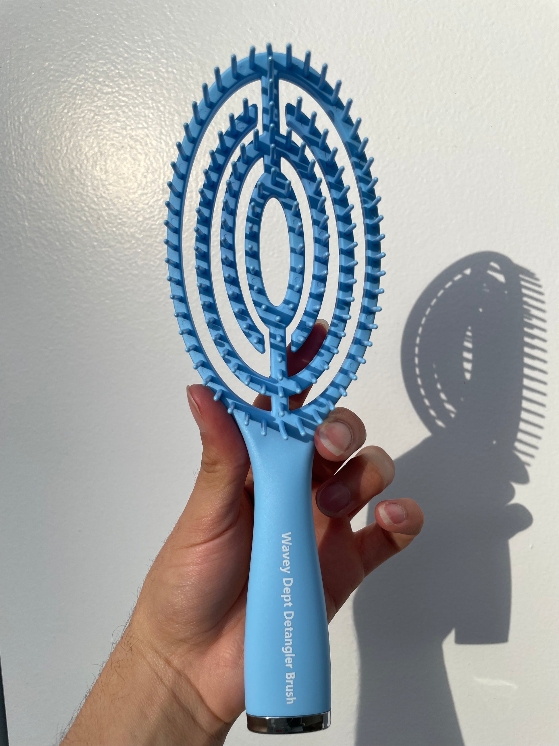 Wavey Department Curved Detangler